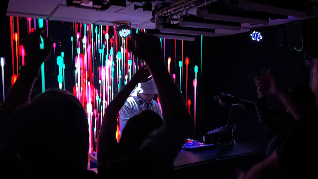 Master Studio 1 · boiler room party with crowd · DJ Ban EMC São Paulo