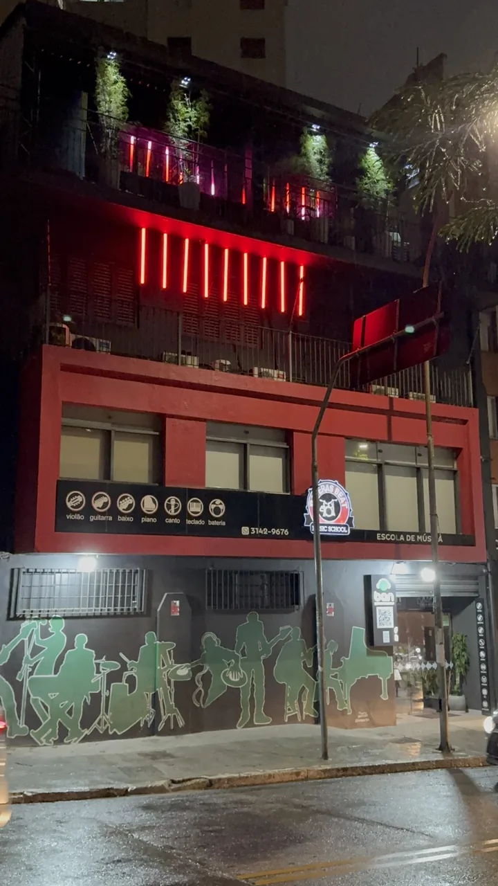 DJ Ban EMC facade · DJ and music production school in Bela Vista São Paulo